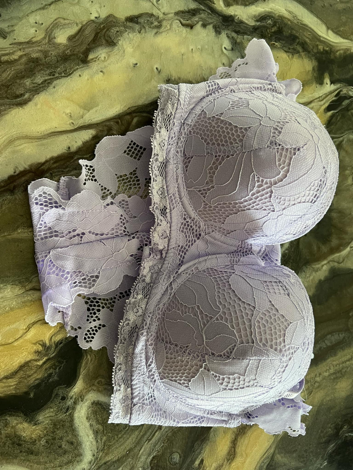 LILAC BRA AND PANTY SET SIZE MED