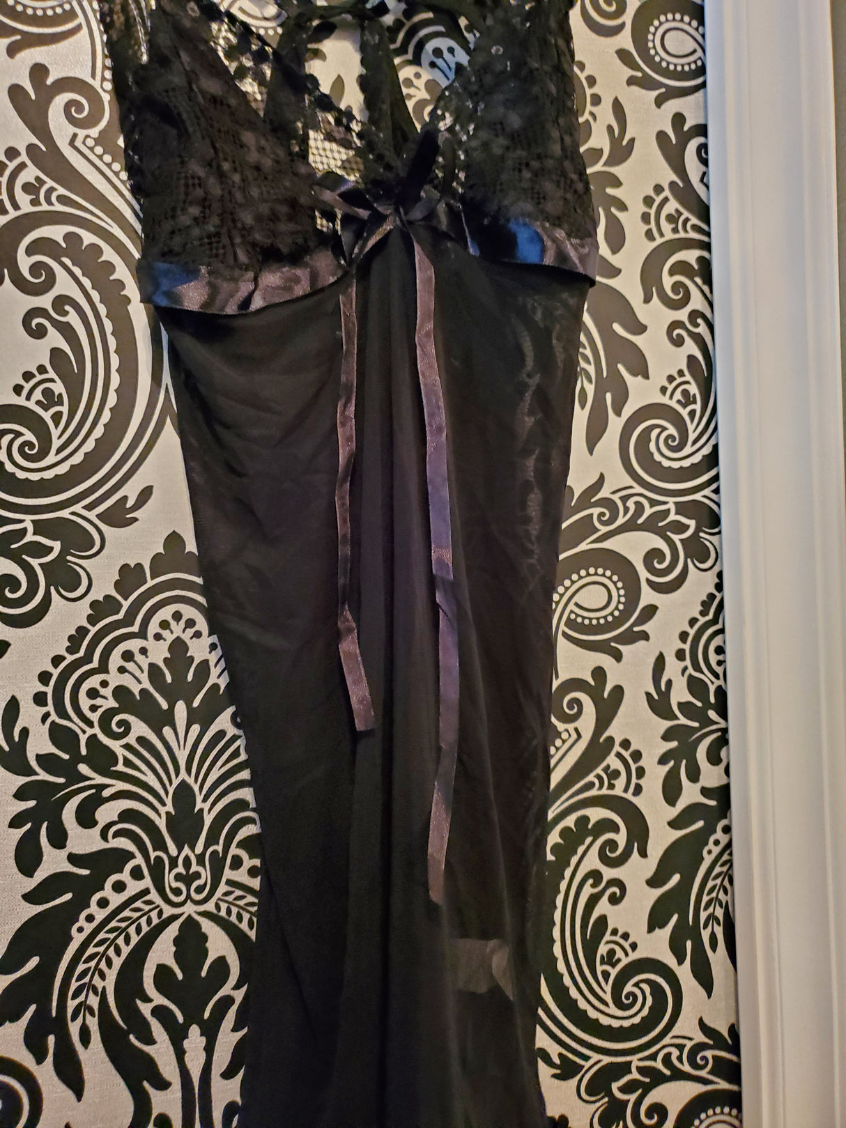 Floral and Sheer Lace Chemise in Black Small